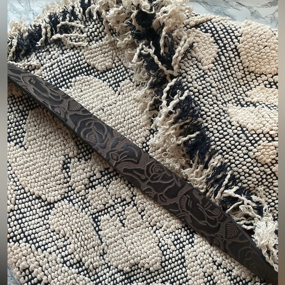 NWT Free People Miramar Carryall Bag in Azulejos - Picture 6 of 6